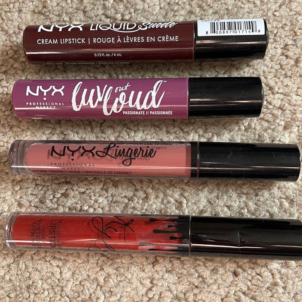 Lip stains